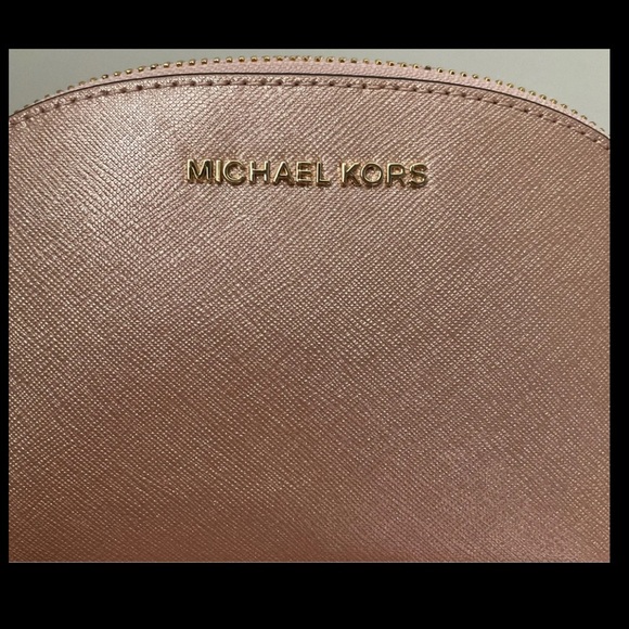 Michael Kors Pouch - Picture 4 of 16